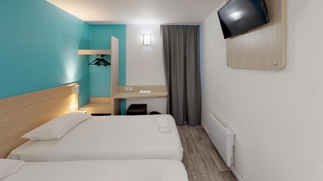 Hotel Du Stade Ex Kyriad Direct Lille Est Stade Pierre Mauroy วีเนิฟดัสก์ ภายนอก รูปภาพ
